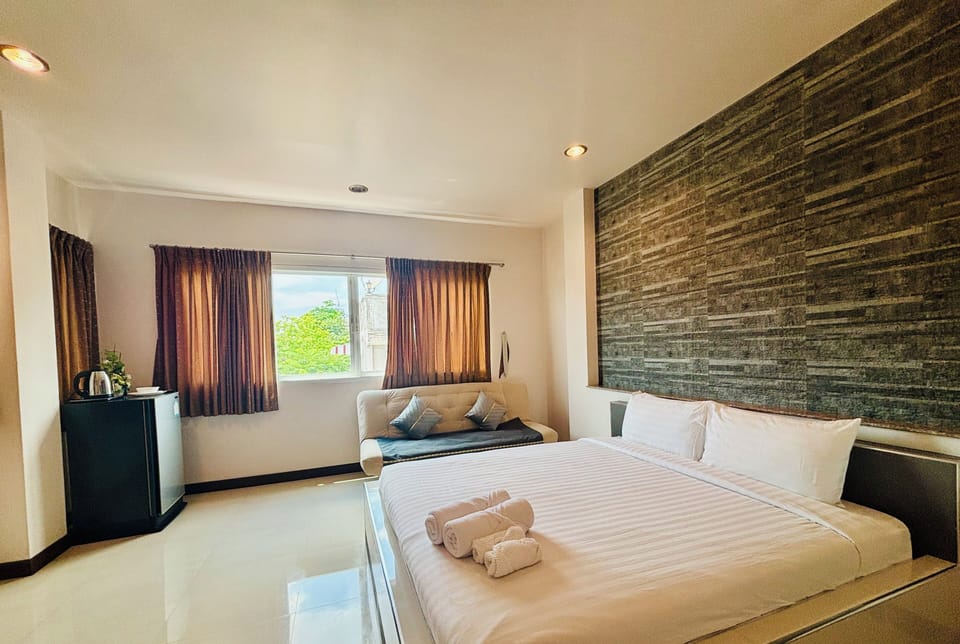 Family Double Room, City View | Room amenity