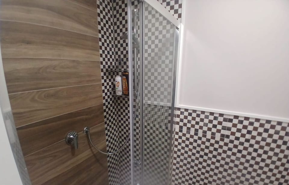 Comfort Double or Twin Room | Bathroom | Shower, hair dryer, bathrobes, slippers