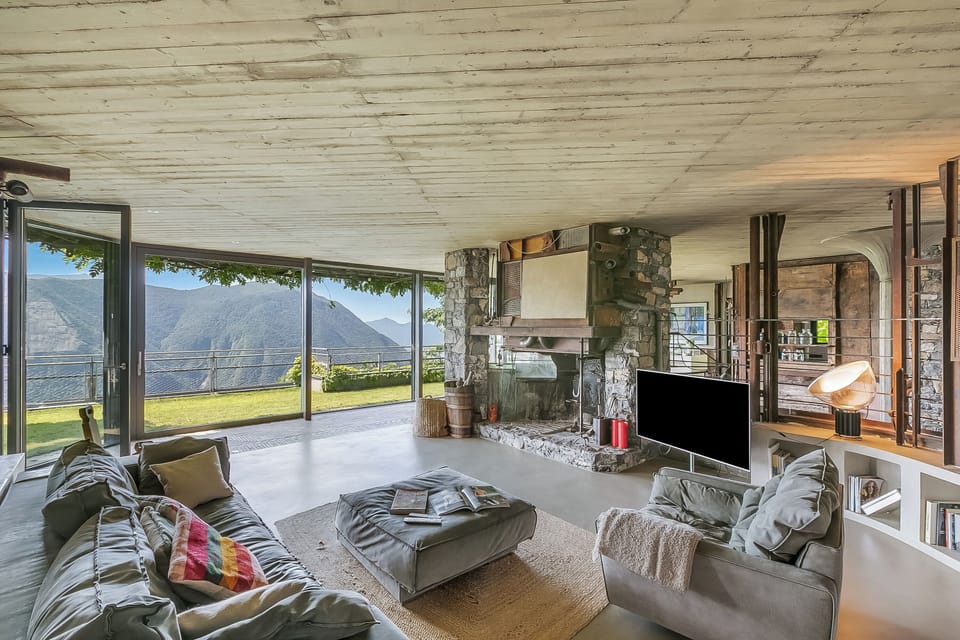 Family Villa, 3 Bedrooms, Balcony, Mountainside (Villa Skyline - Pool - Lakeview -) | Living area | Smart TV