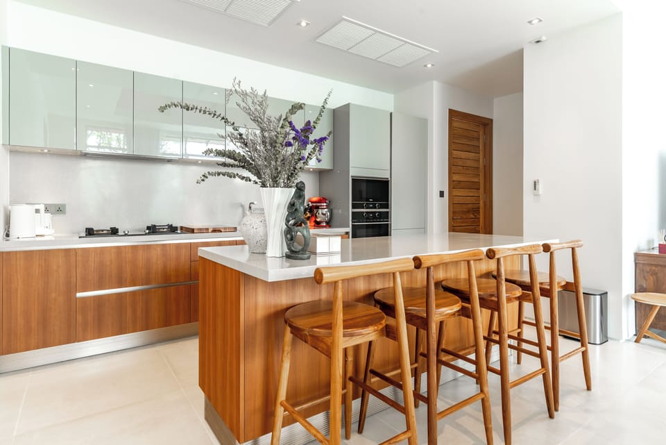 Signature Villa | Private kitchen | Full-size fridge, microwave, oven, stovetop