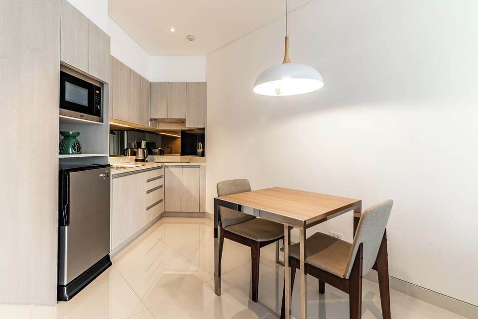 Apartment | Private kitchenette | Fridge, microwave, stovetop, toaster