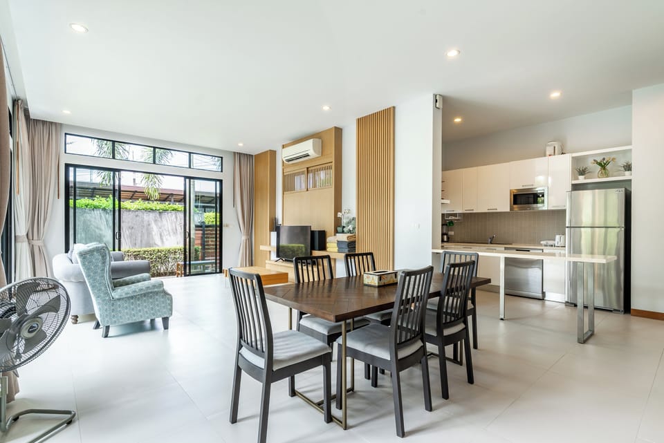 Family Villa | Living area | Flat-screen TV