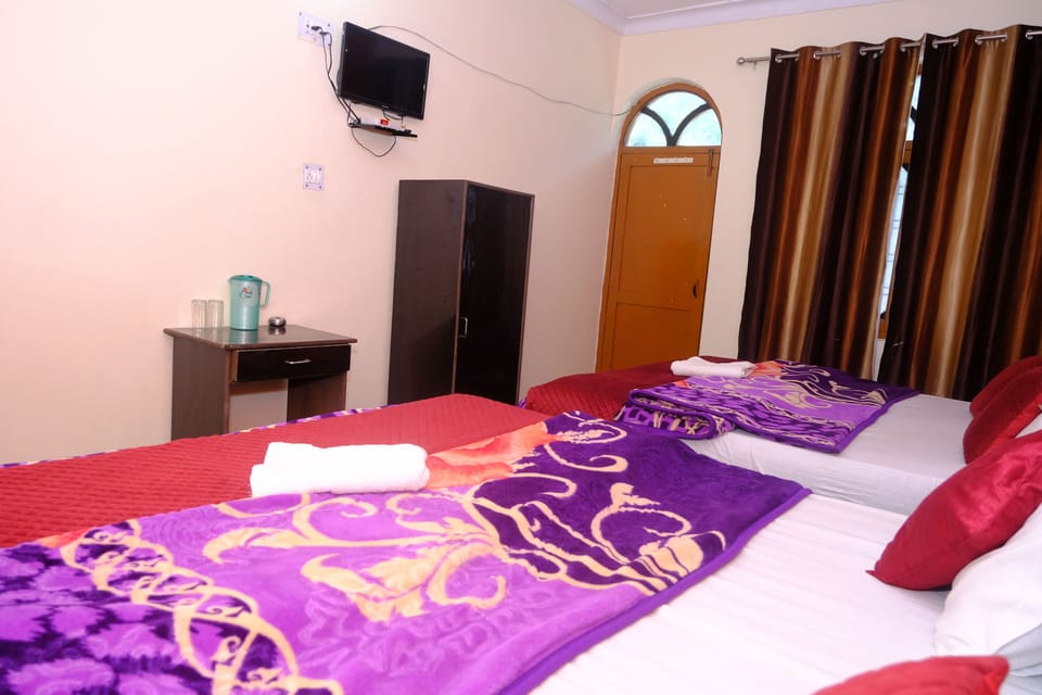 Triple Room | Bed sheets