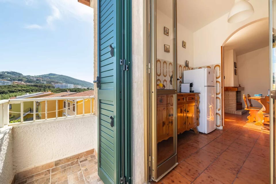 Apartment, 3 Bedrooms, Balcony | Interior