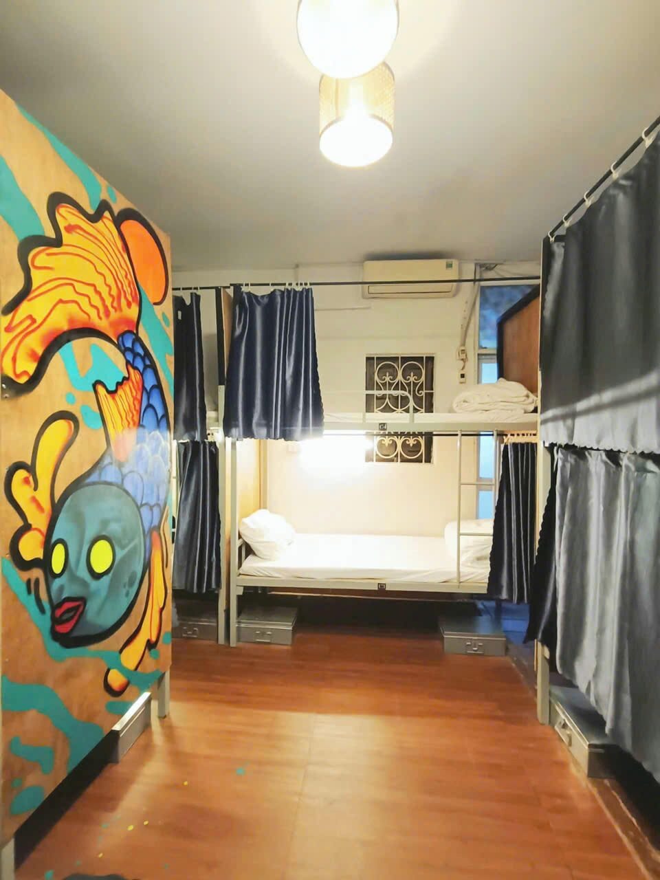 In-room safe, blackout drapes, free WiFi