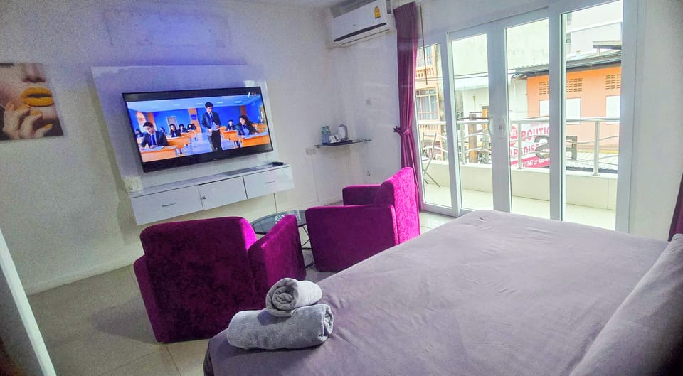 Superior Room with Balcony | Egyptian cotton sheets, premium bedding, free WiFi, bed sheets