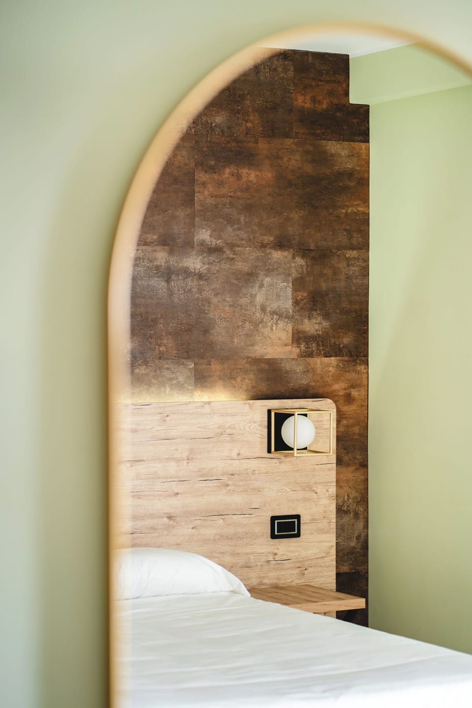 Classic Room, City View | In-room safe, desk, laptop workspace, blackout drapes