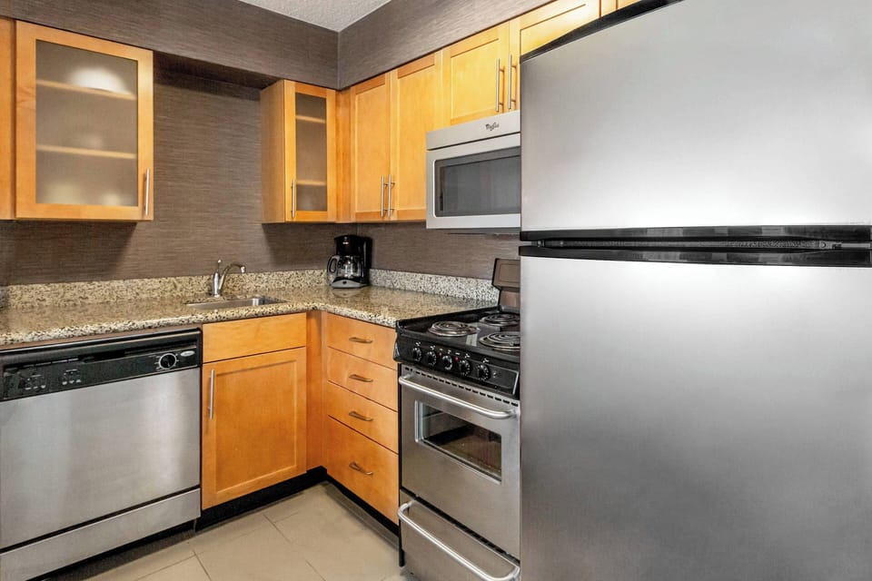 Suite, 2 Bedrooms, Fireplace | Hypo-allergenic bedding, in-room safe, desk, laptop workspace