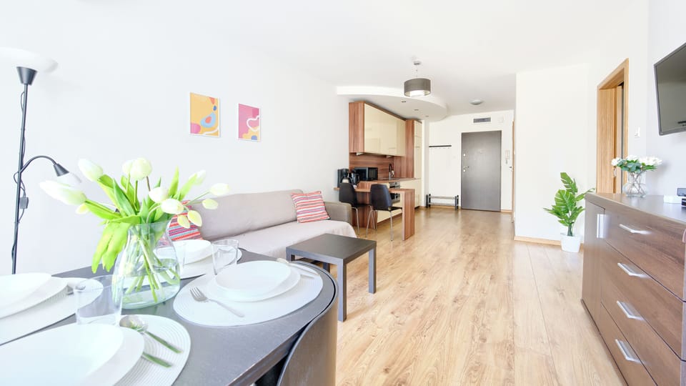 Apartment (14) | Living area | Flat-screen TV