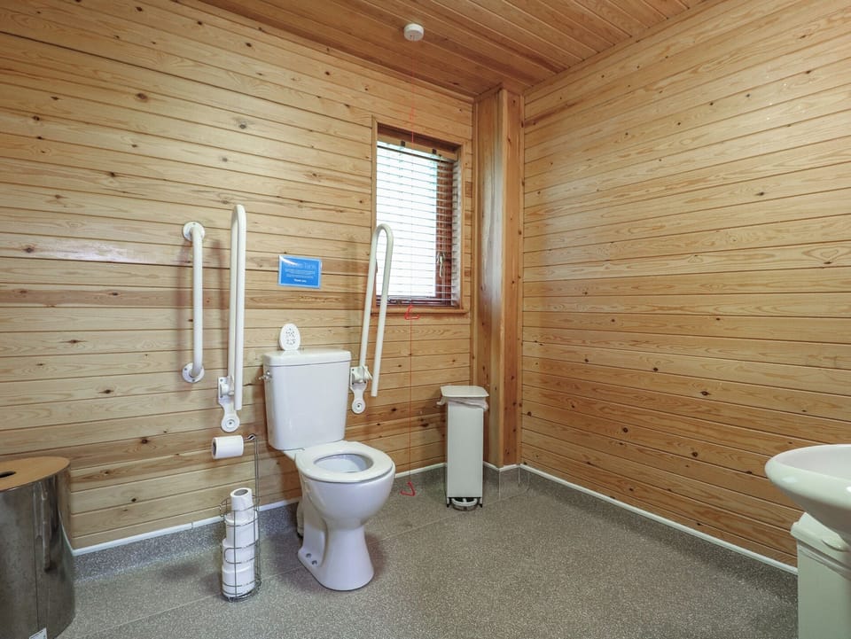 Birch Lodge Cottage in South Derbyshire District