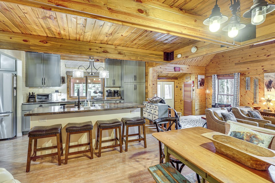 House (3 Bedrooms) | Interior