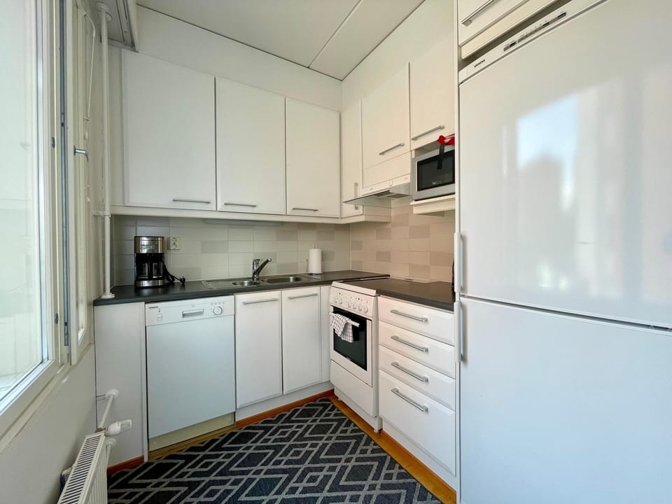 Comfort Studio, City View | Private kitchen | Electric kettle