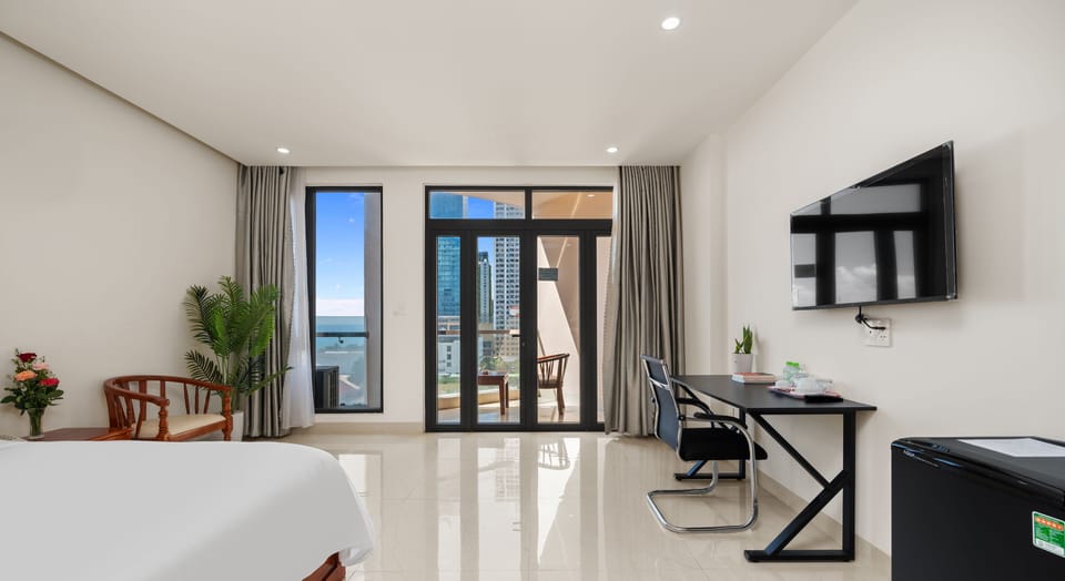 Executive Double Room, 1 Queen Bed, Beach View | Premium bedding, down comforters, memory foam beds, minibar