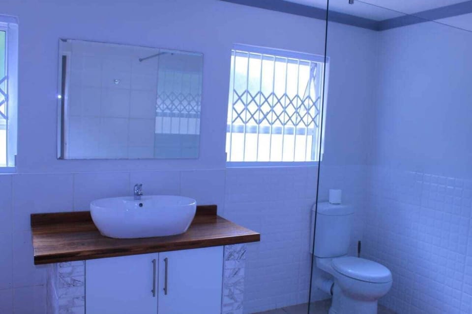 One Large-bed Room | Bathroom shower