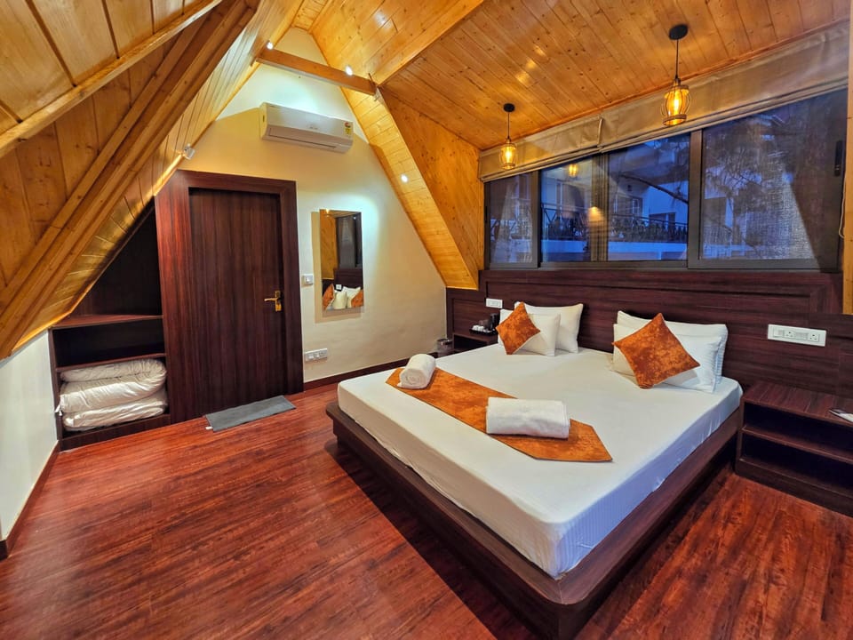 Premium Room, Balcony, Mountain View | Laptop workspace, iron/ironing board, free WiFi