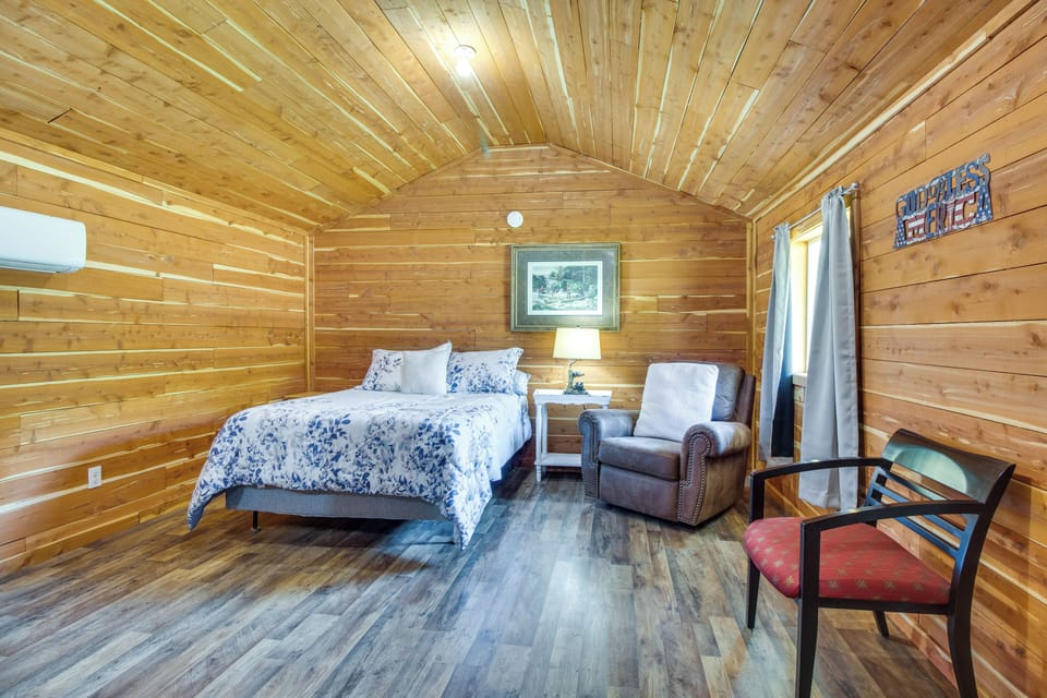 House (1 Bedroom) | Interior