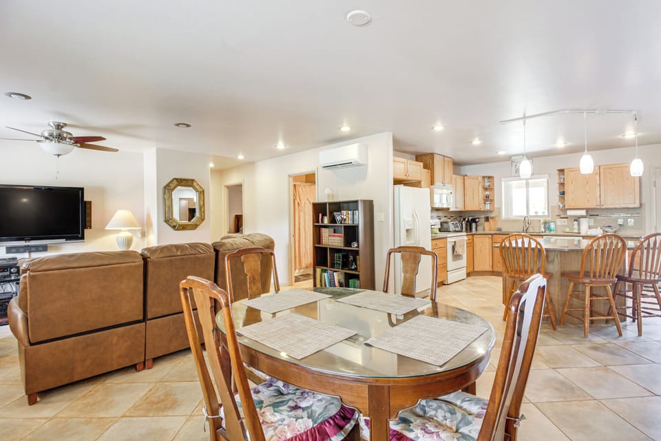House (2 Bedrooms) | Interior