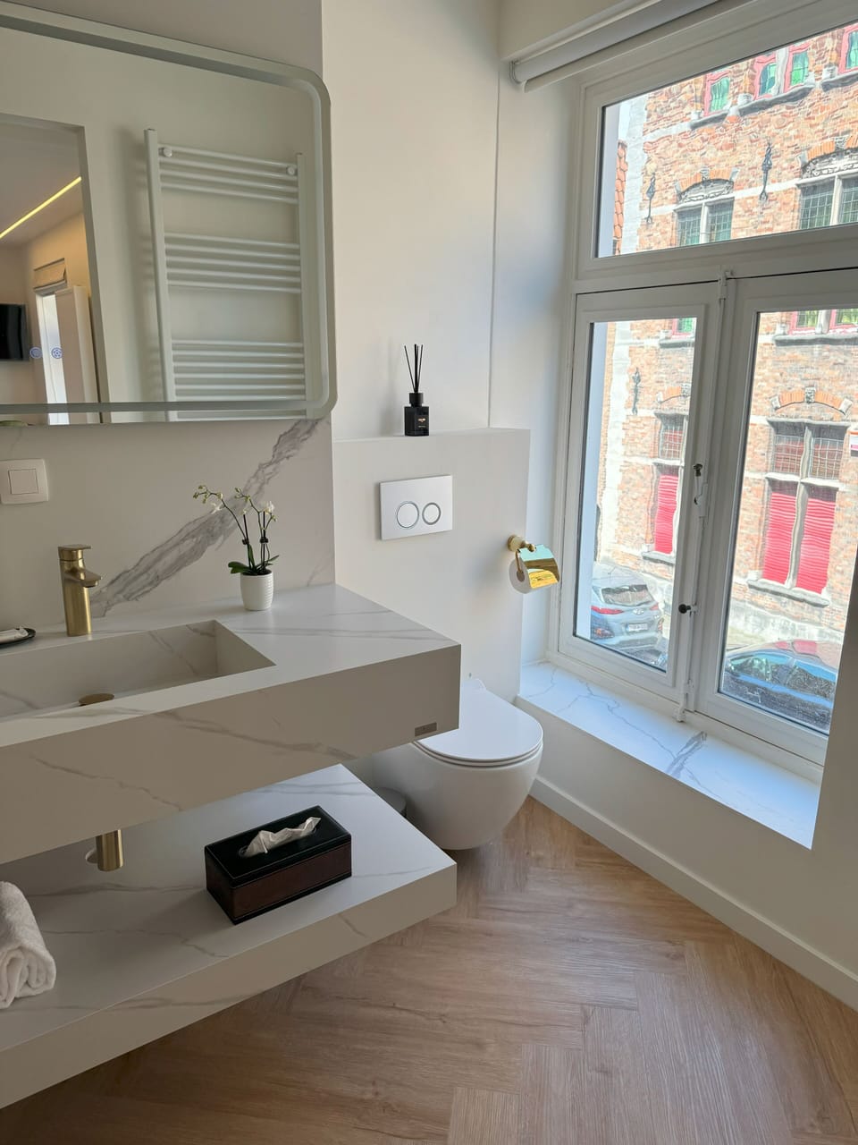 Deluxe Room Kingsize Bed 2 | Bathroom | Shower, hair dryer, bathrobes, towels