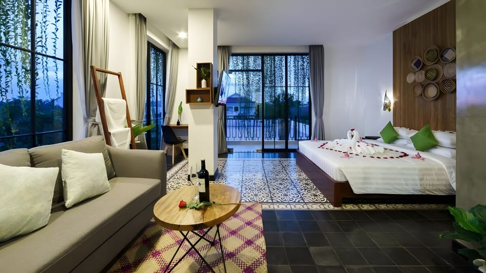 Room, 1 Bedroom, Smoking, Balcony | Living room
