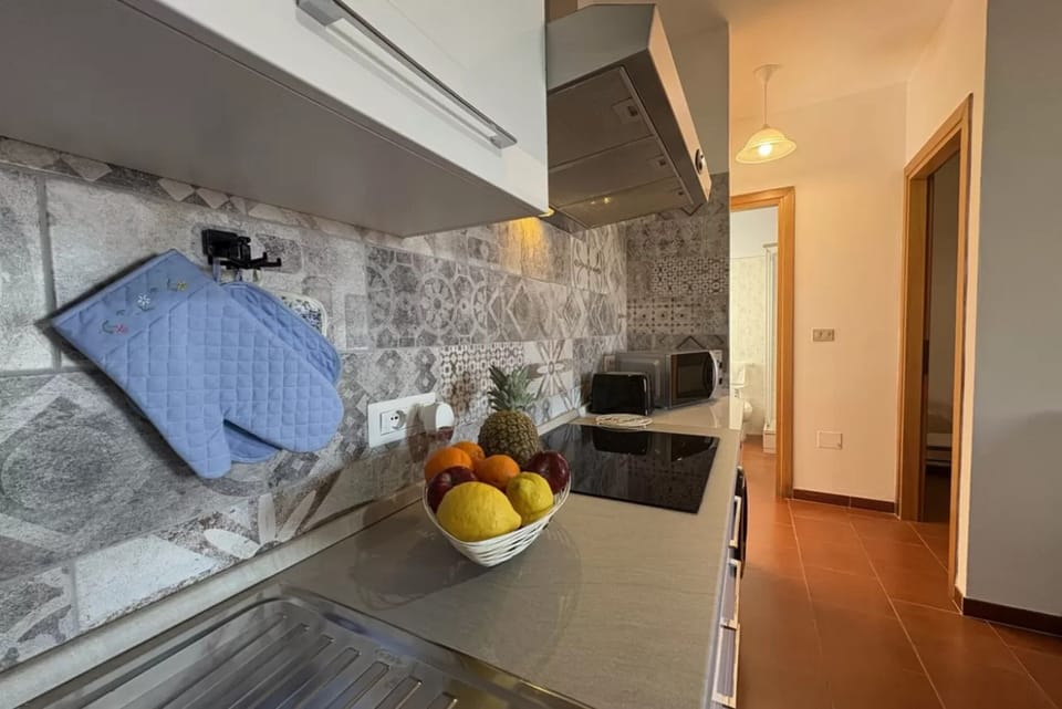 Apartment, 2 Bedrooms, Balcony, City View | Private kitchen