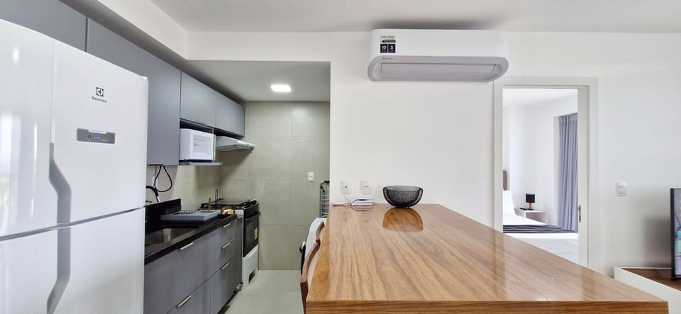 Basic Apartment | Private kitchen | Fridge, microwave, oven, coffee/tea maker