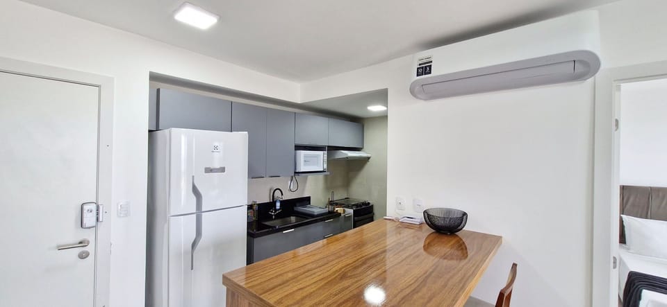 Basic Apartment | Private kitchen | Fridge, microwave, oven, coffee/tea maker