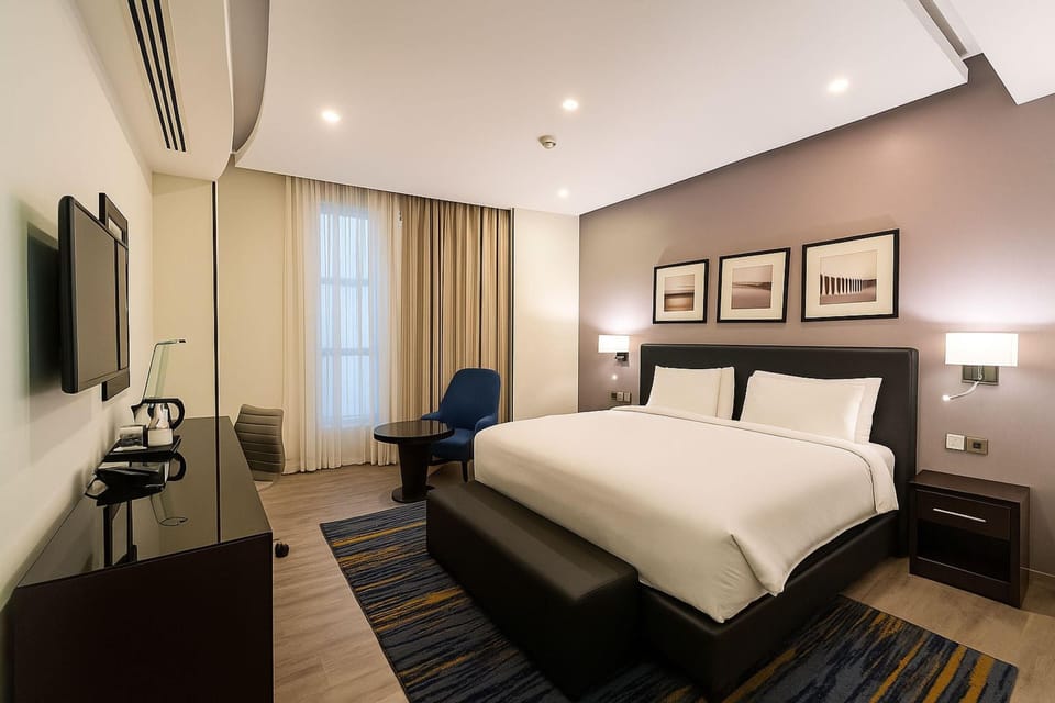 Free minibar, in-room safe, desk, laptop workspace