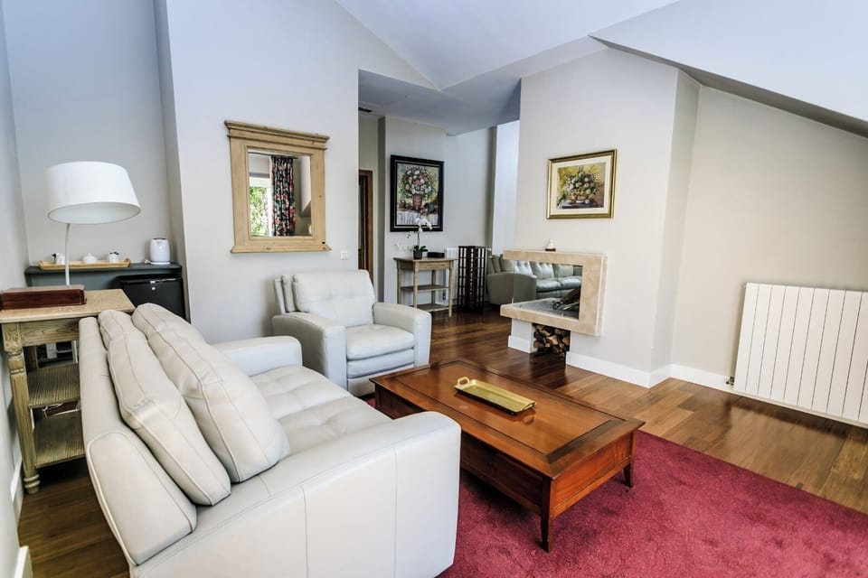 Royal Suite | In-room safe, blackout drapes, soundproofing, WiFi (free)