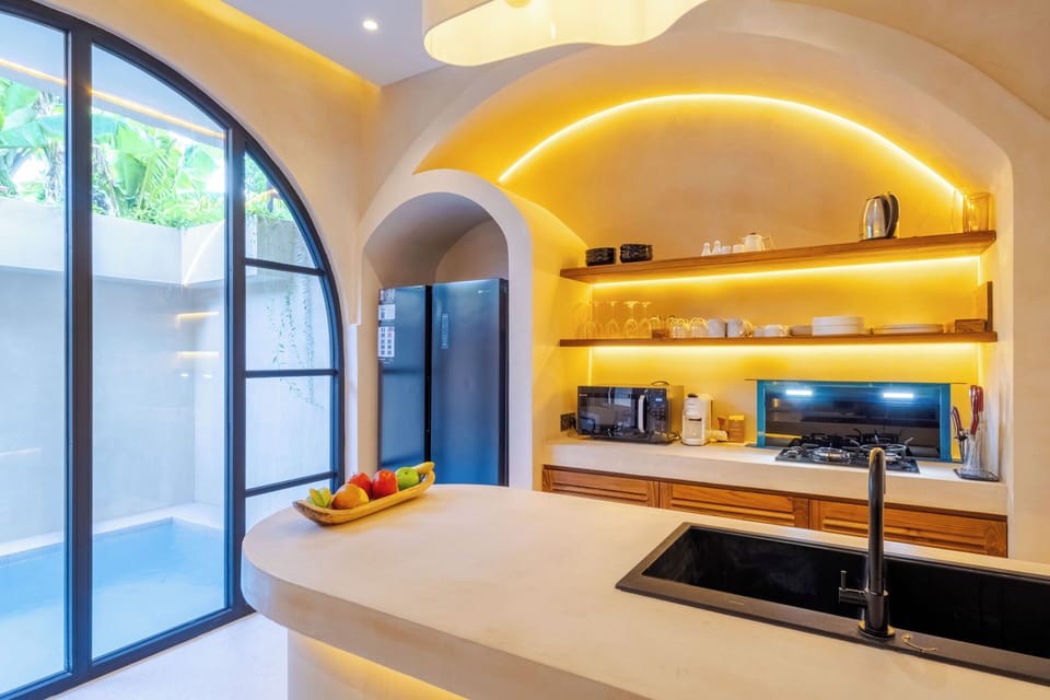 Deluxe Villa, Kitchenette | Private kitchenette | Microwave, stovetop, cookware/dishes/utensils