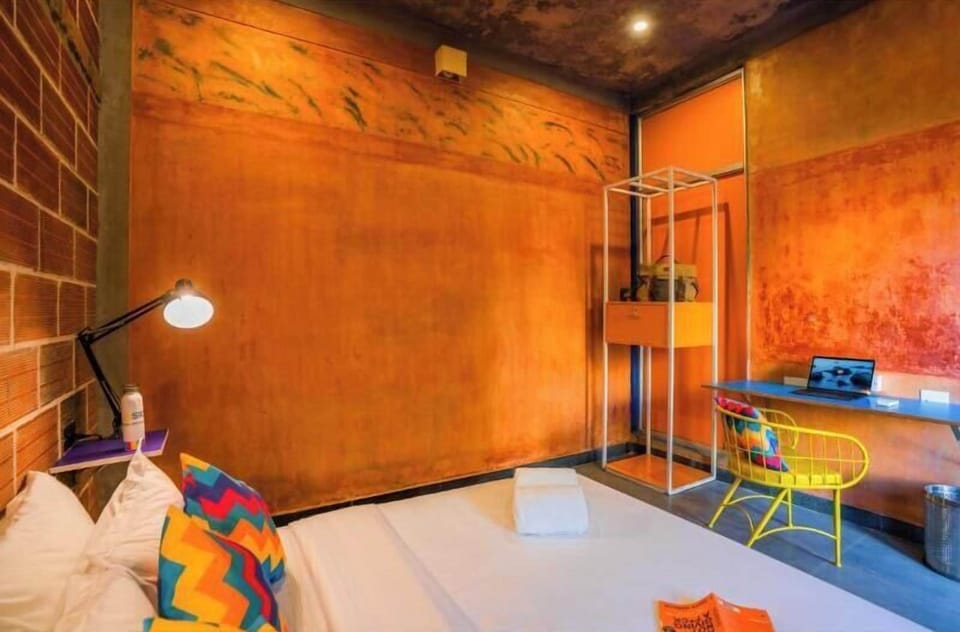 Deluxe Private AC Room with Ensuite Bathroom | Free WiFi