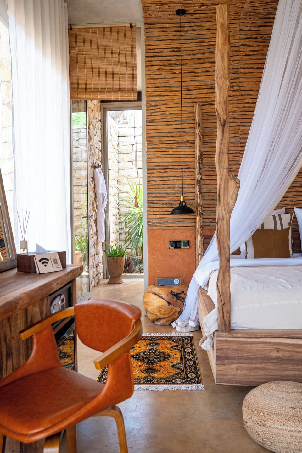 El Matador | In-room safe, blackout drapes, soundproofing, iron/ironing board