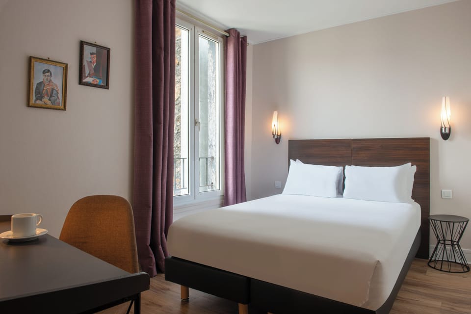 Standard Room | Minibar, in-room safe, desk, soundproofing