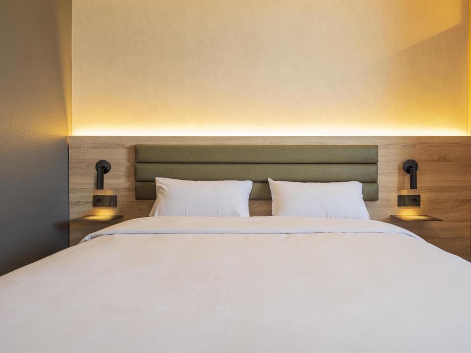 Apartment, Multiple Beds | Desk, soundproofing, free WiFi, bed sheets