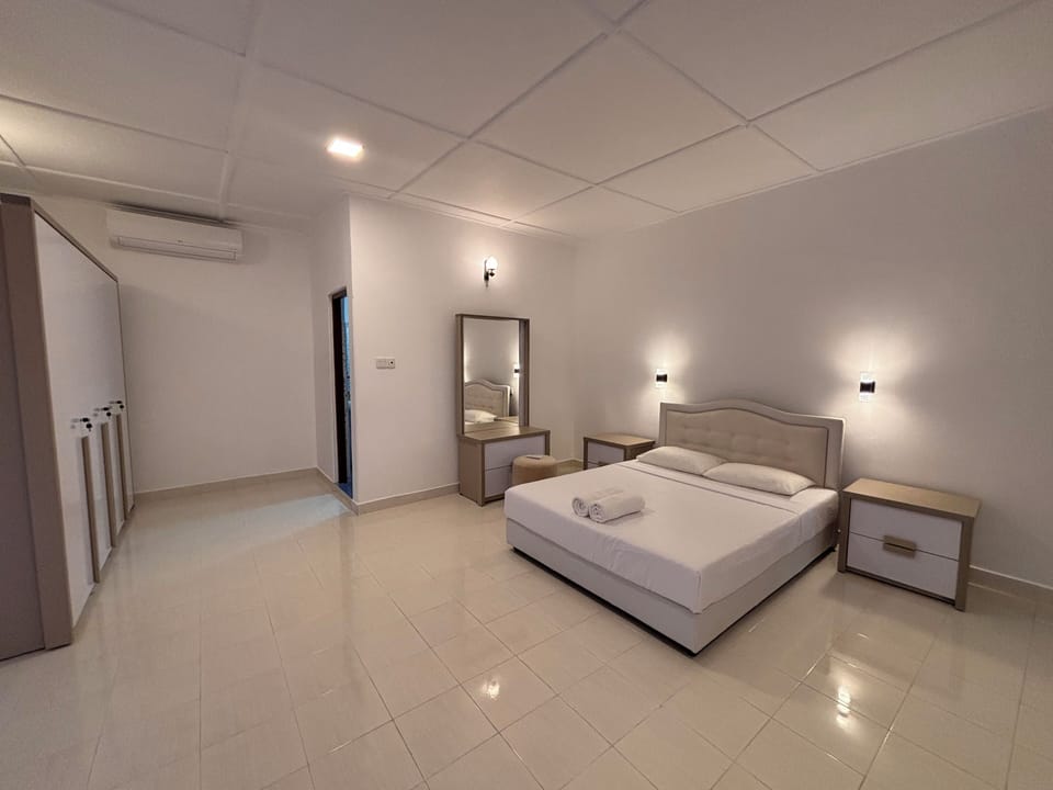 Luxury Triple Room, Mountain View | Free WiFi