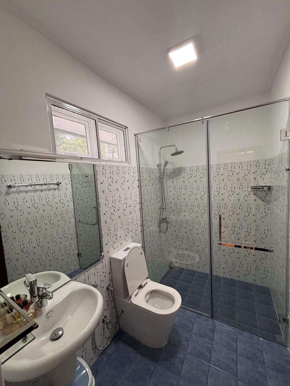 Luxury Triple Room, Mountain View | Bathroom | Shower, bidet, towels, soap