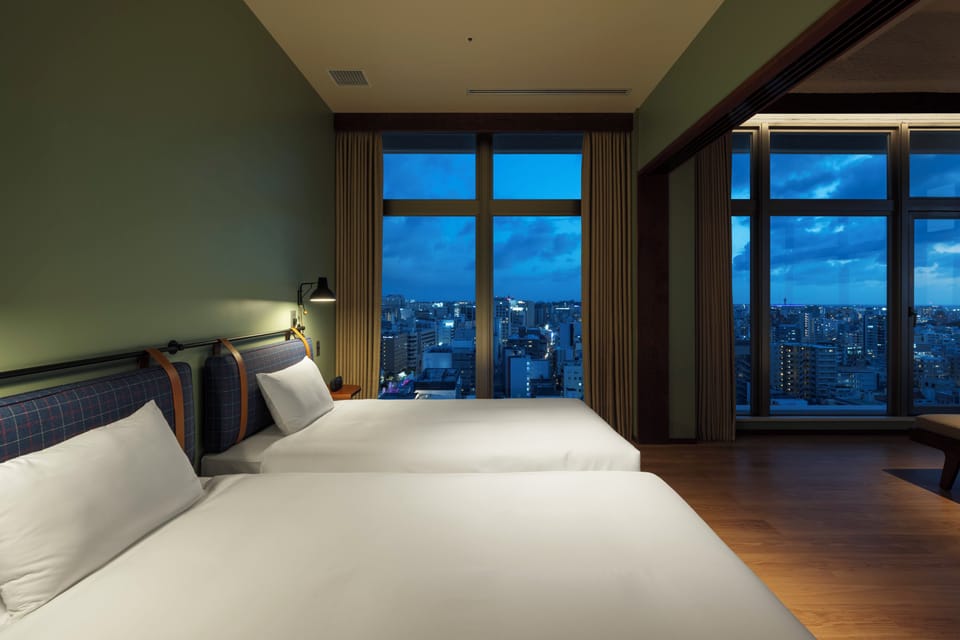 South Gate Suite (Top Floor / Sauna / View Bath / Washing Machine) | WiFi (free)