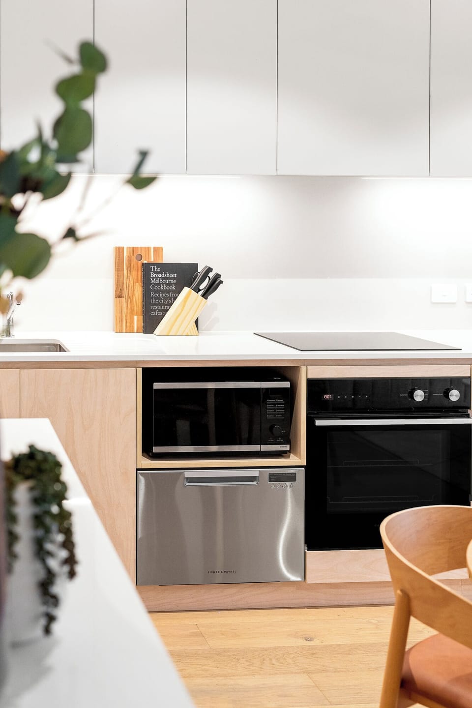 Apartment, 1 Queen Bed, Non Smoking | Private kitchen | Dishwasher