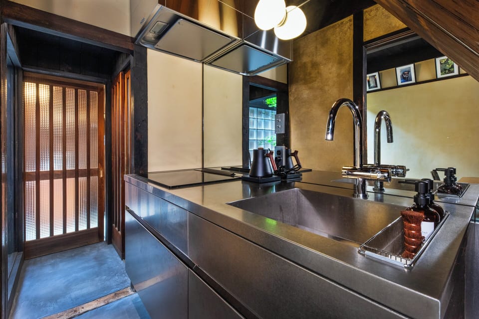 Gallery House, Garden View | Private kitchen | Electric kettle