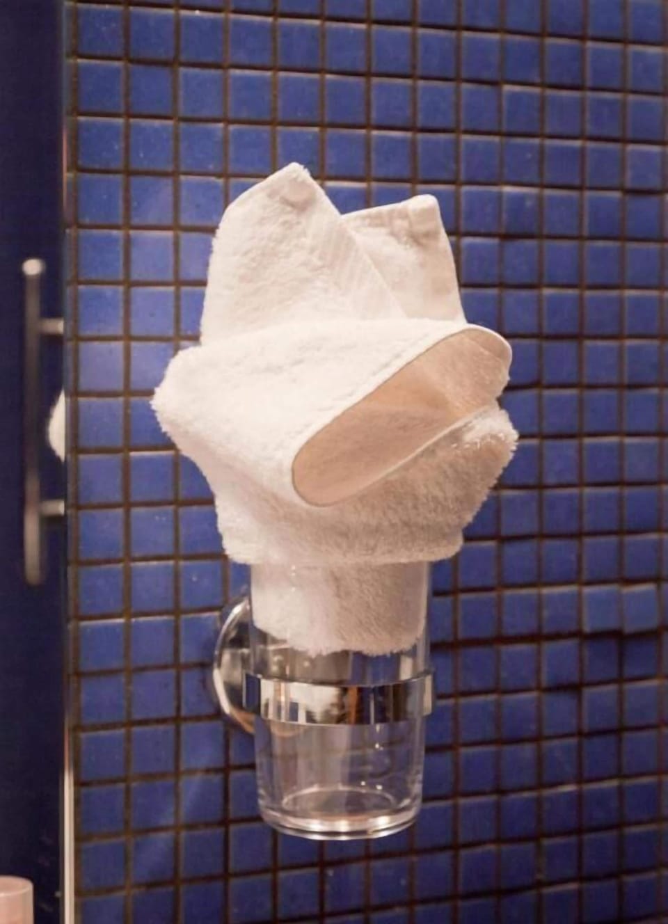 Basic Triple Room, Balcony, City View | Bathroom | Shower, hair dryer, slippers, towels