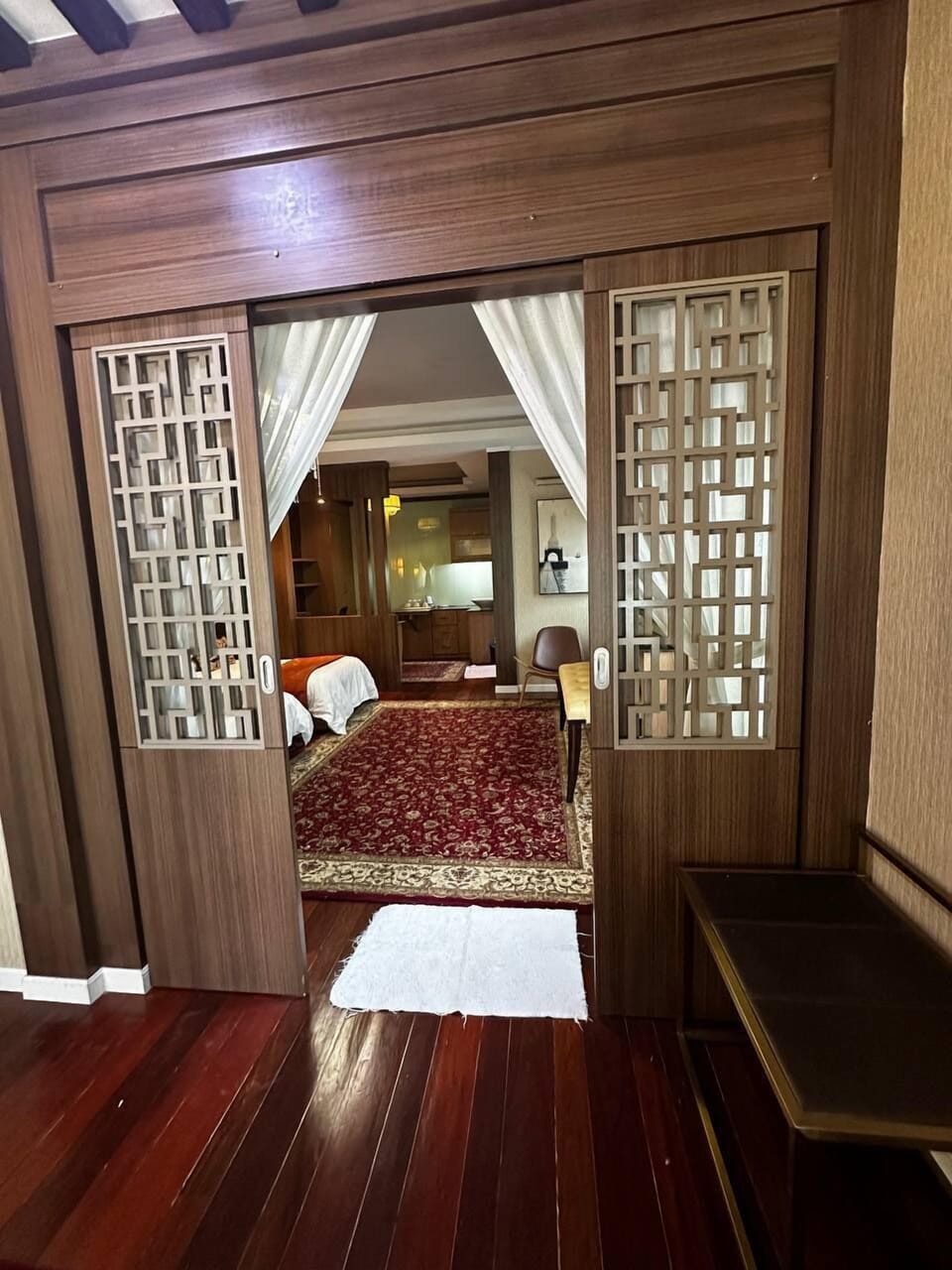 Premium Triple Room | Iron/ironing board, bed sheets