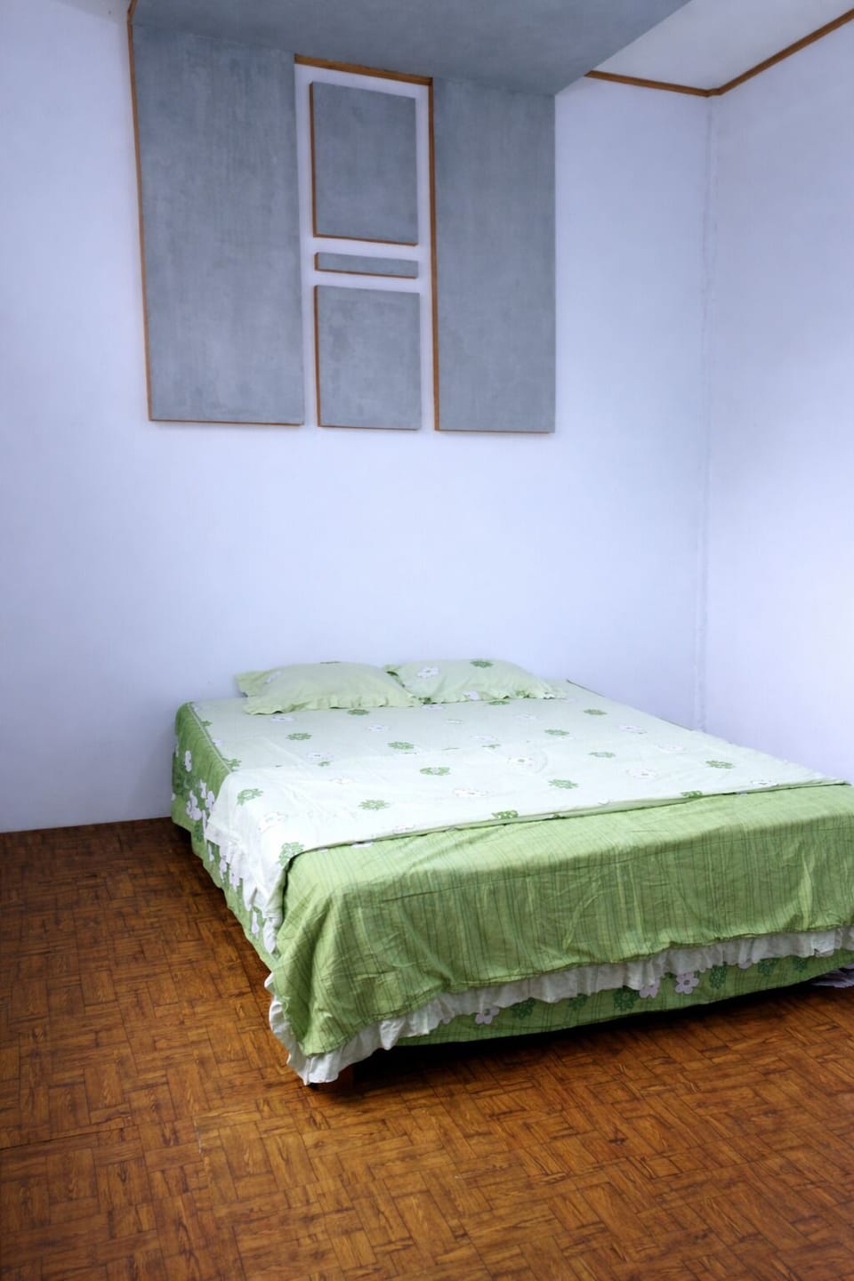 Family Double Room, 1 Bedroom | Laptop workspace, blackout drapes, bed sheets