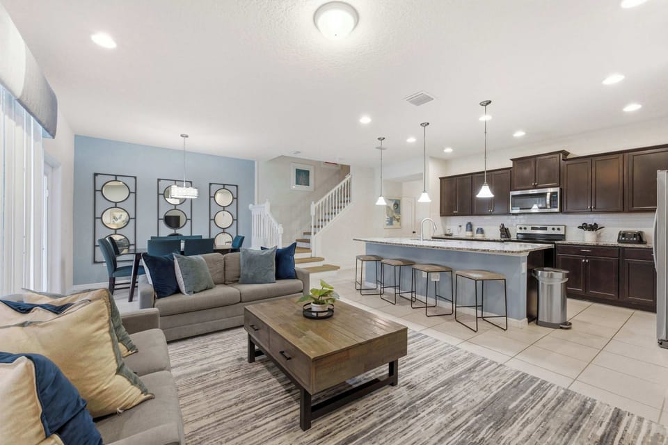 Townhome, Multiple Beds, Private Pool, Garden View (Windsor Grand Retreat) | Living area | 42-inch flat-screen TV with digital channels