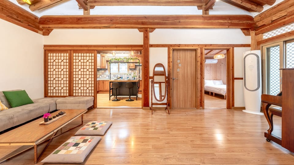Basic Room, 3 Bedrooms (Elon Private House (Hanok/Jacuzzi)) | 3 bedrooms, free WiFi
