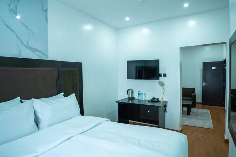 Deluxe Room | Desk, laptop workspace, free WiFi