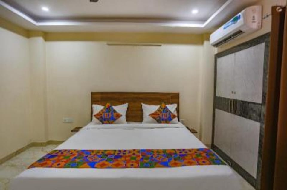 Deluxe Room | Egyptian cotton sheets, premium bedding, in-room safe, free WiFi