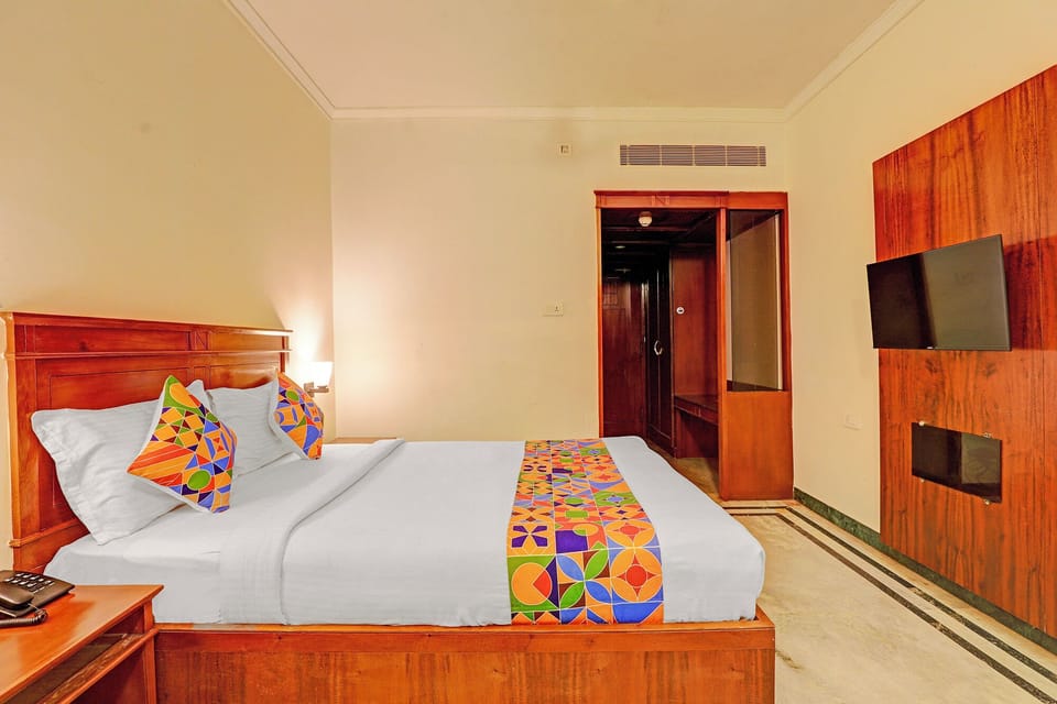 Deluxe Room | Egyptian cotton sheets, premium bedding, in-room safe, free WiFi