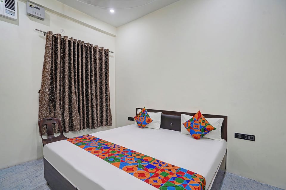 Egyptian cotton sheets, premium bedding, in-room safe, free WiFi