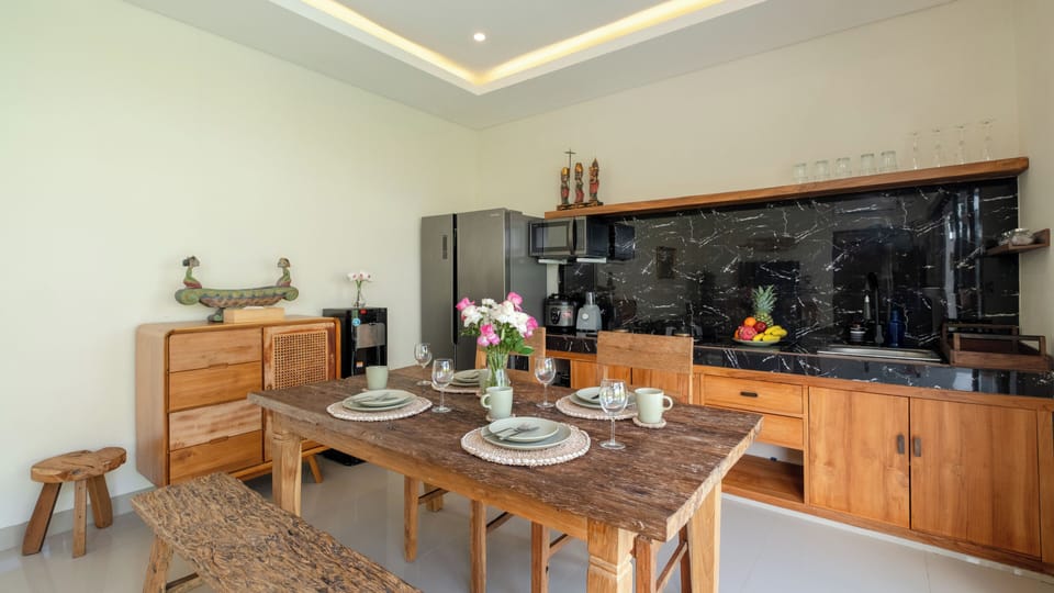 Villa, Pool View | Dining room