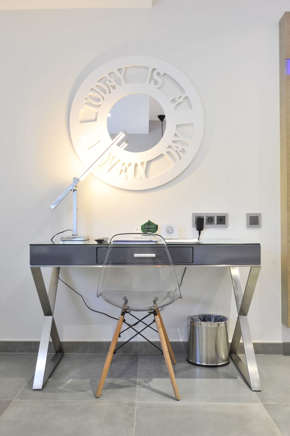Premium bedding, in-room safe, desk, free WiFi