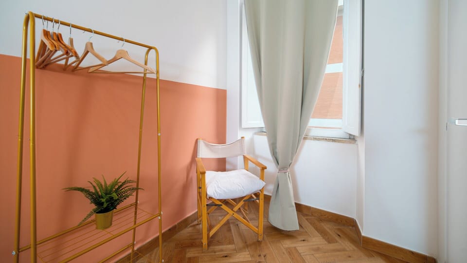 Room | WiFi (free)